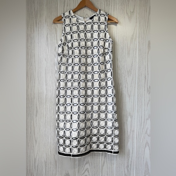 Just Taylor White & Black Gorgeous Mini Dress Size 4 EUC - Picture 1 of 3